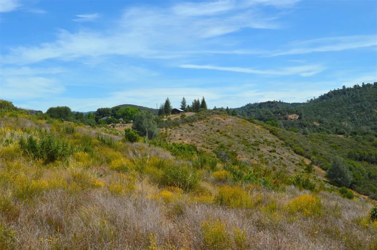 5029 Moaning Cave Rd, Vallecito, CA 95251