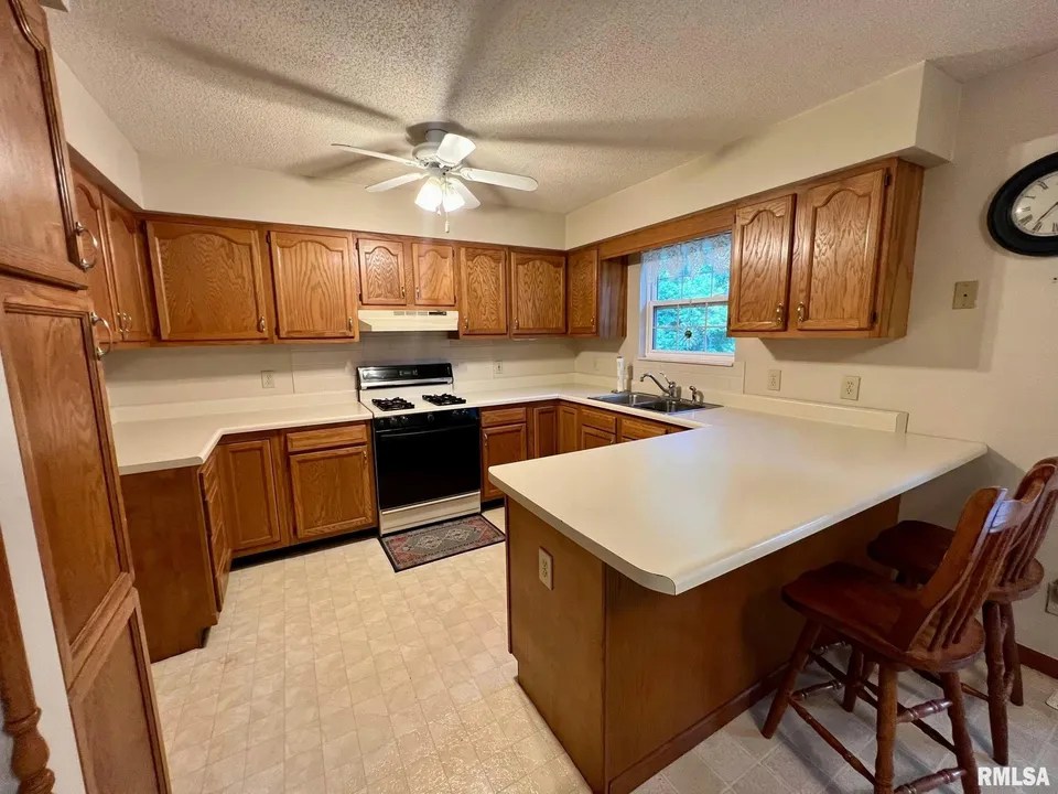 For Sale 107 Kahbeah Ln, Tallula, IL 62688