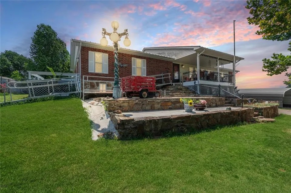 8600 Oak Hill Dr, Oklahoma City, OK 73150 375,000