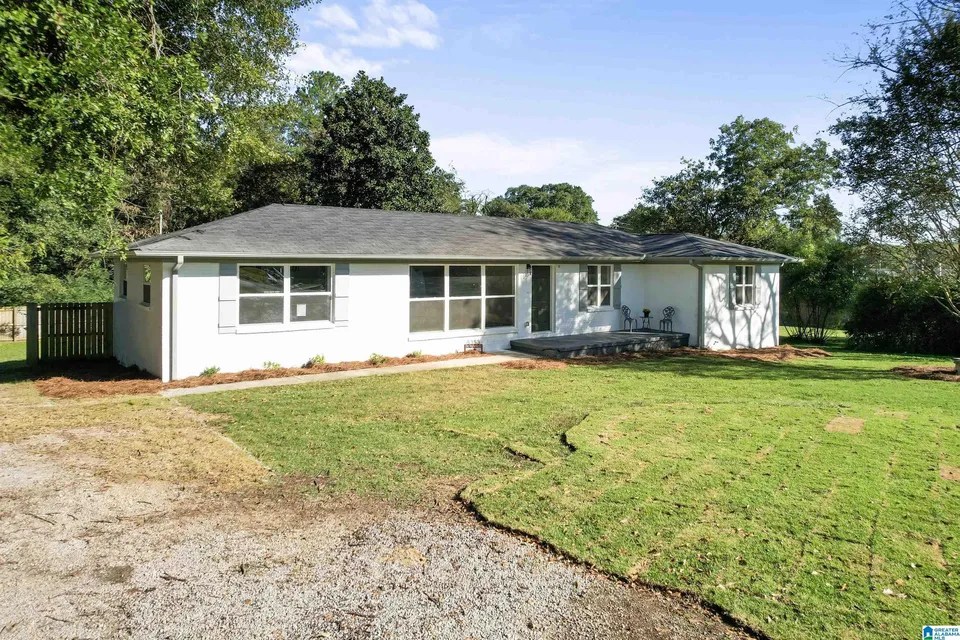 8353 Old Highway 31, Morris, AL 35116 284,900