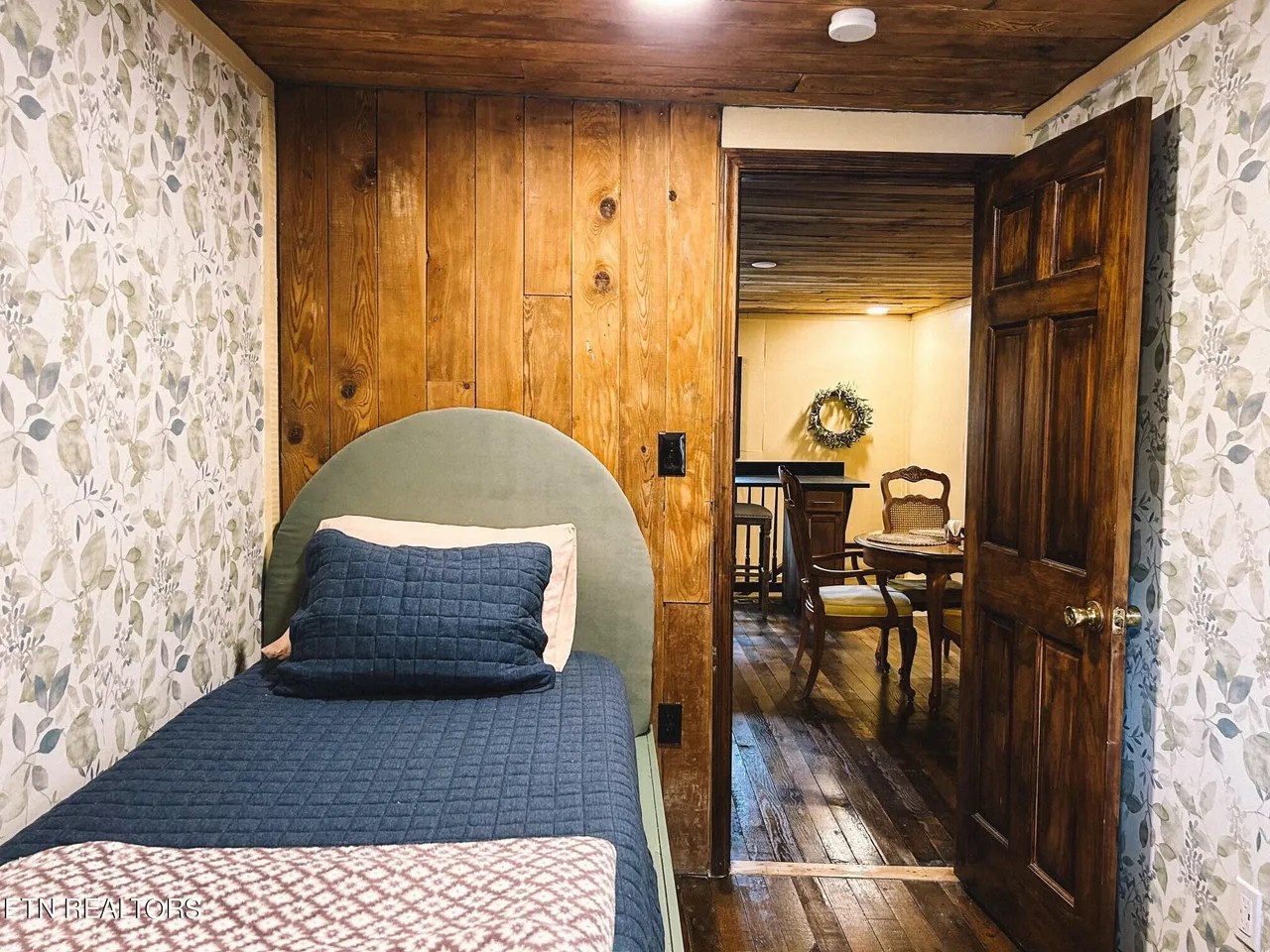 For Sale 310 Lovers Ln, Townsend, TN 37882