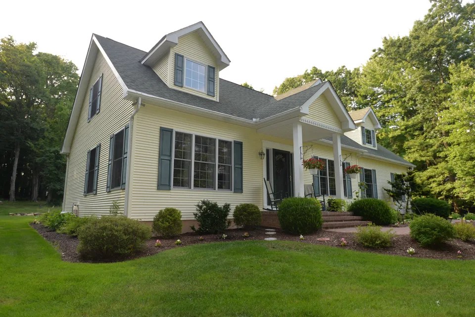 17 Ramblewood Dr, White Haven, PA 18661