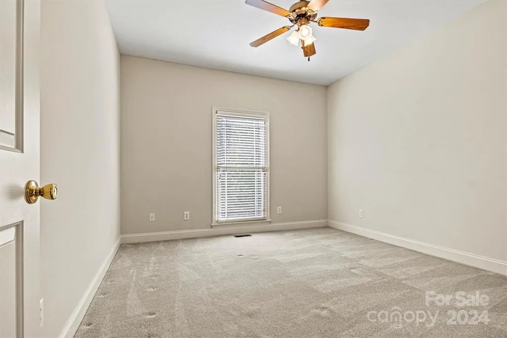 236 Holly Ridge Rd, Dallas, NC 28034