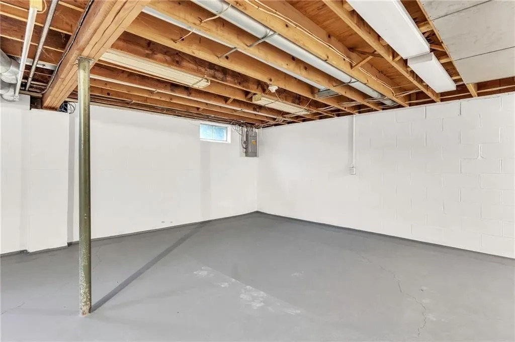 For Sale 5049 Lamor Rd, Hermitage, PA 16148