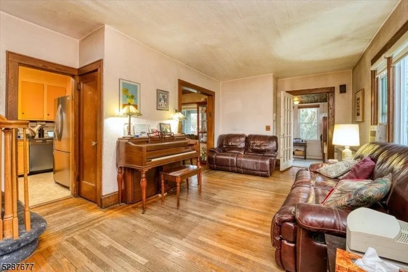 273 W Englewood Ave, Teaneck, NJ 07666