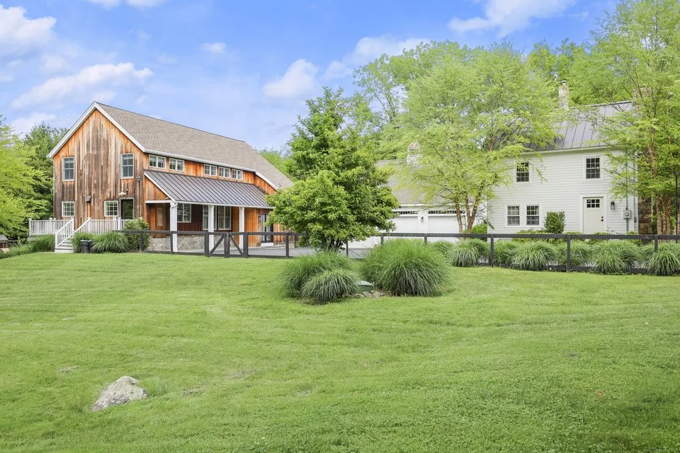 92 Barry Ave, Ridgefield, CT 06877
