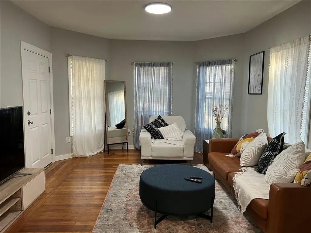 40 Hawthorne Ave Unit 1, Cranston, RI 02910