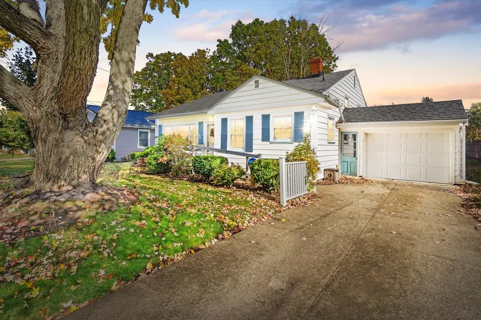 806 Union Ave, Ashtabula, OH 44004