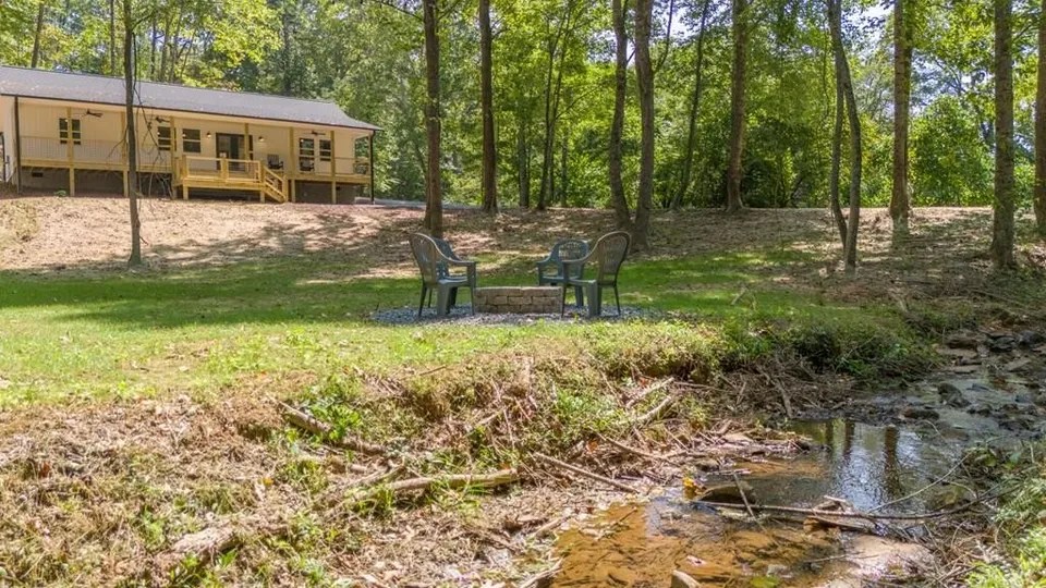 162 Fox Ridge Rd, Franklin, NC 28734 365,000