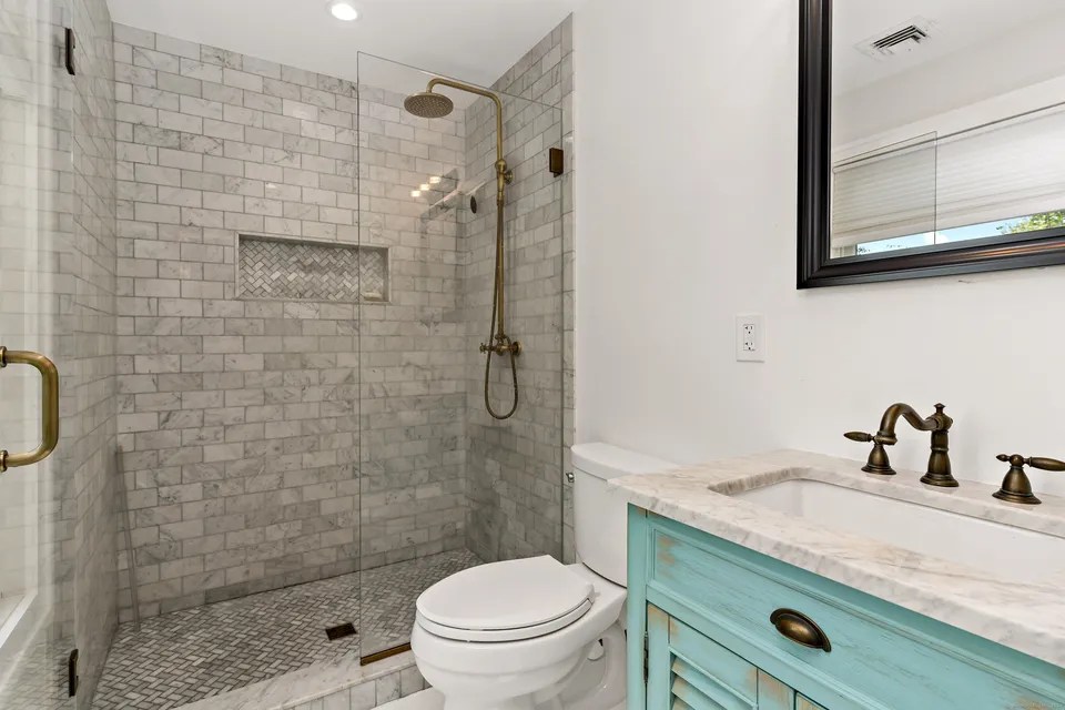 For Sale 44 Burchard Ln, Norwalk, CT 06853