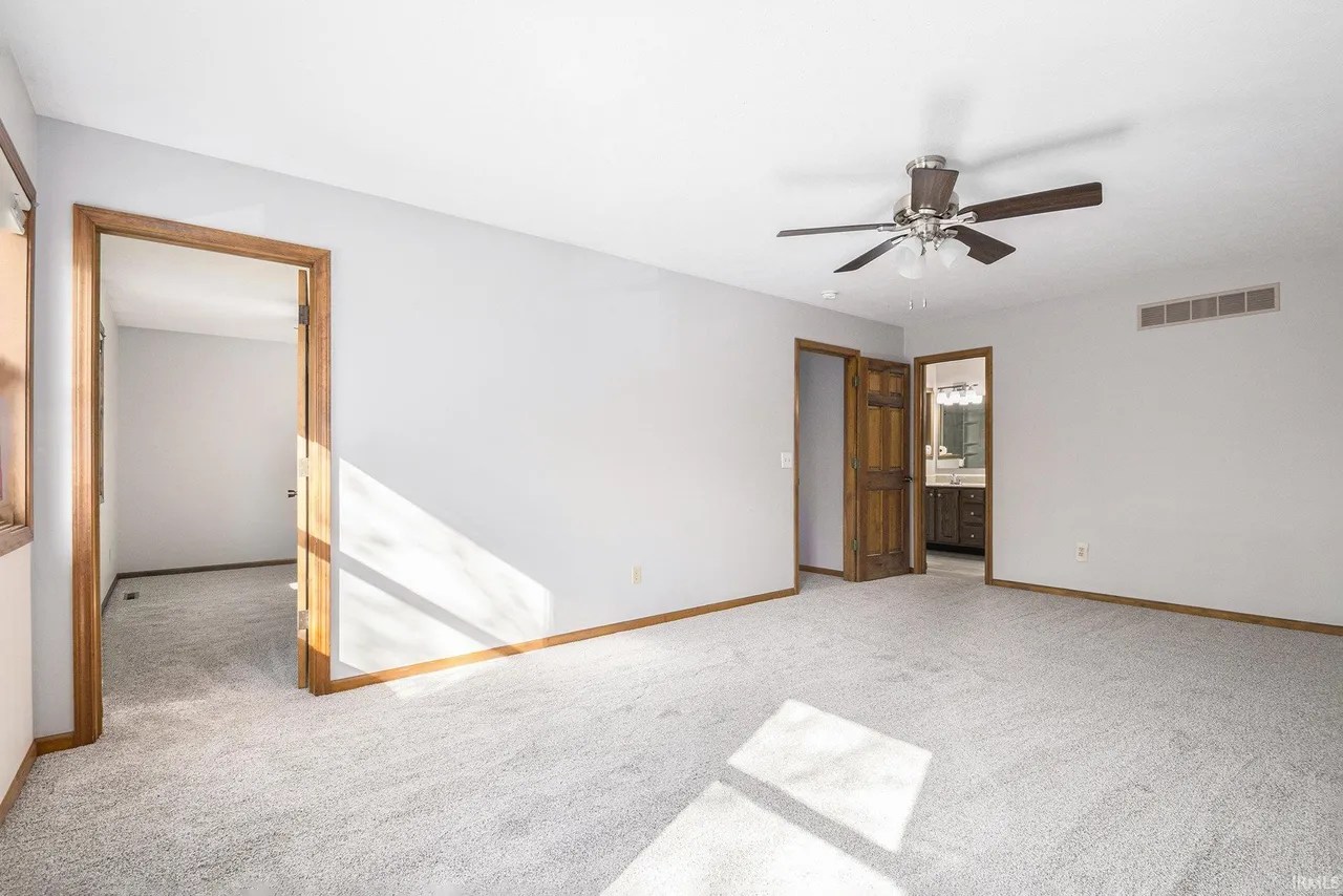 For Sale 50696 Partridge Woods Dr, Granger, IN 46530