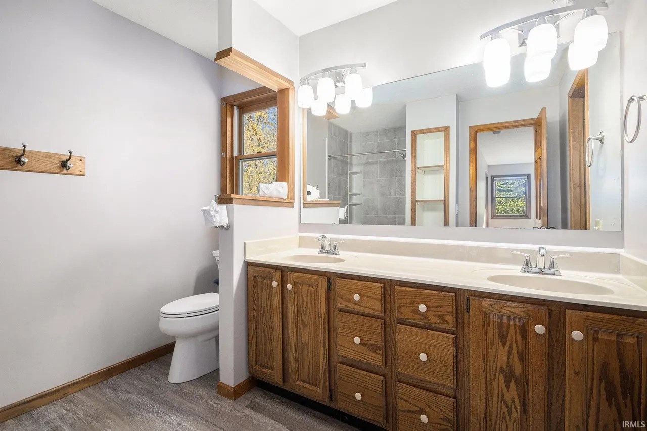 For Sale 50696 Partridge Woods Dr, Granger, IN 46530