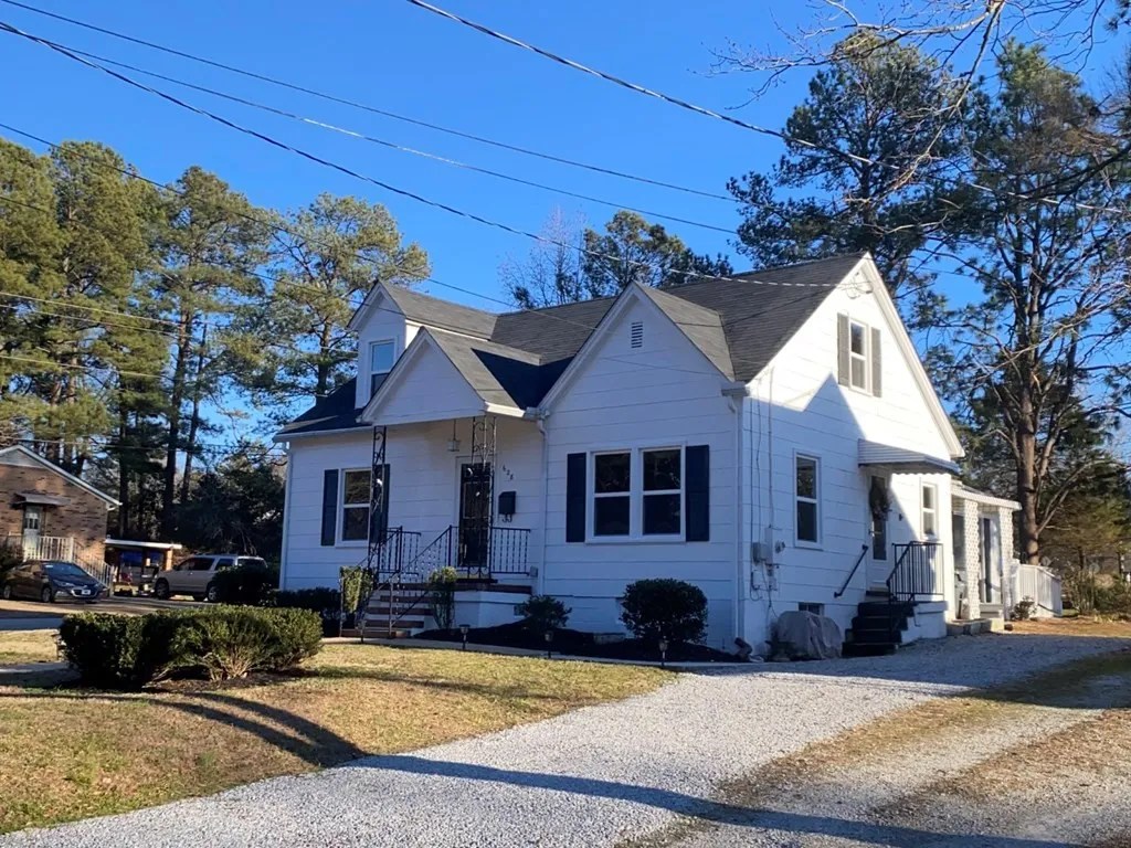 For Sale 628 N Lunenburg Ave, South Hill, VA 23970