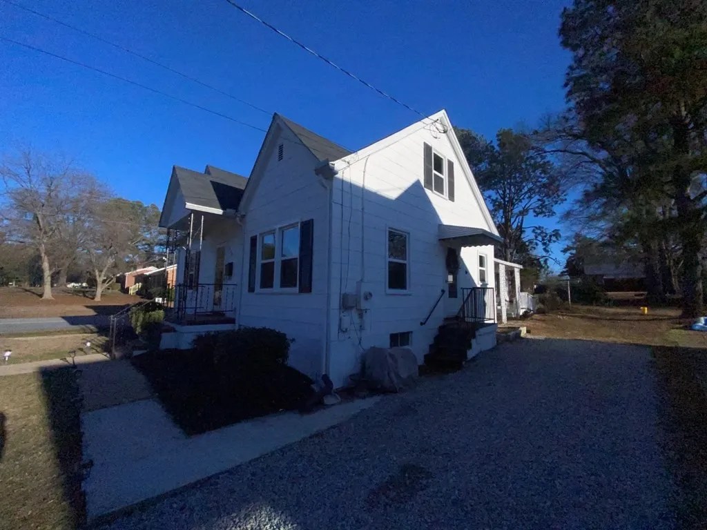 For Sale 628 N Lunenburg Ave, South Hill, VA 23970