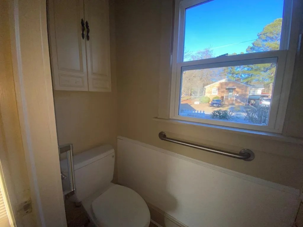 For Sale 628 N Lunenburg Ave, South Hill, VA 23970