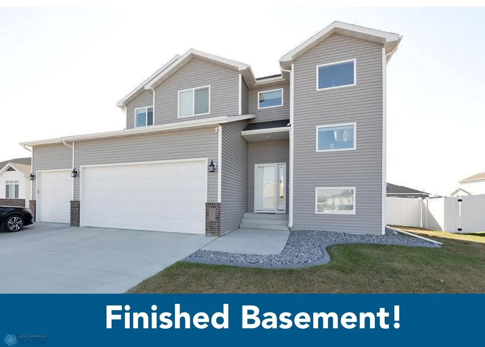 6650 Smylie Ln S, Fargo, ND 58104 499,900