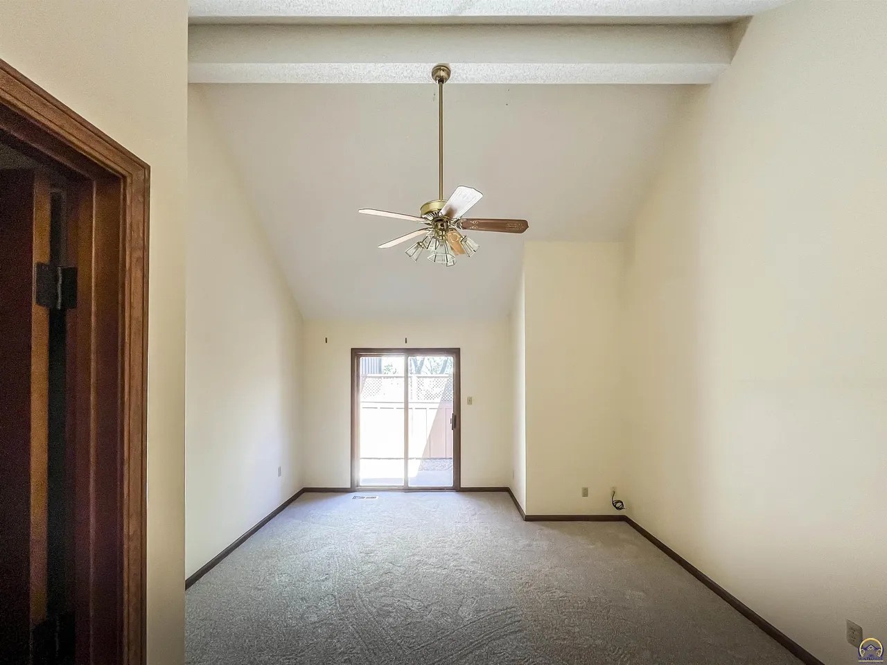 5631 SW Hawick Ln, Topeka, KS 66614