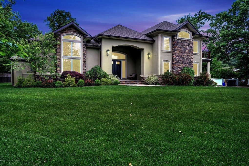 1849 Silverton Rd, Toms River, NJ 08753