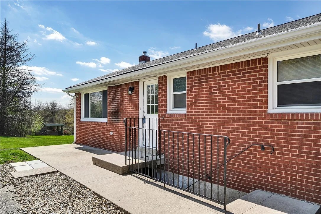 9824 Saltsburg Rd, Pittsburgh, PA 15239