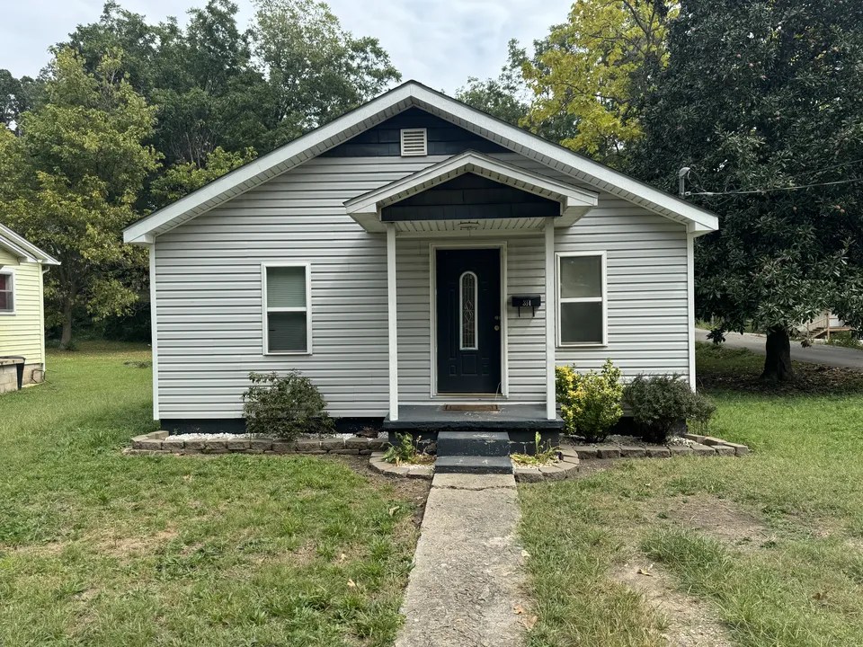 314 S 7th St, Poplar Bluff, MO 63901 59,900