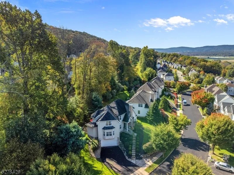 111 Dogwood Way, Allamuchy Township, NJ 07840