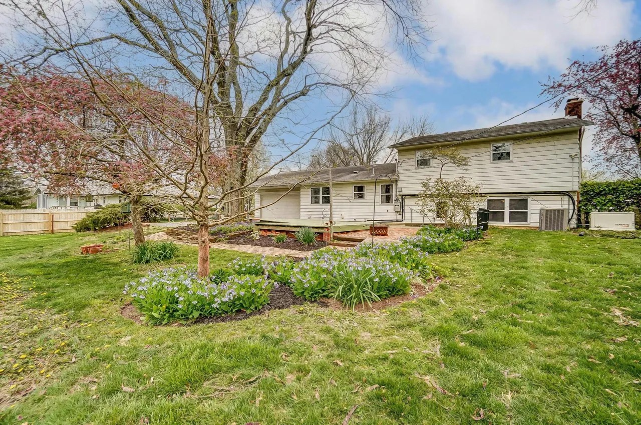 For Sale 6095 Chinaberry Dr, Columbus, OH 43213