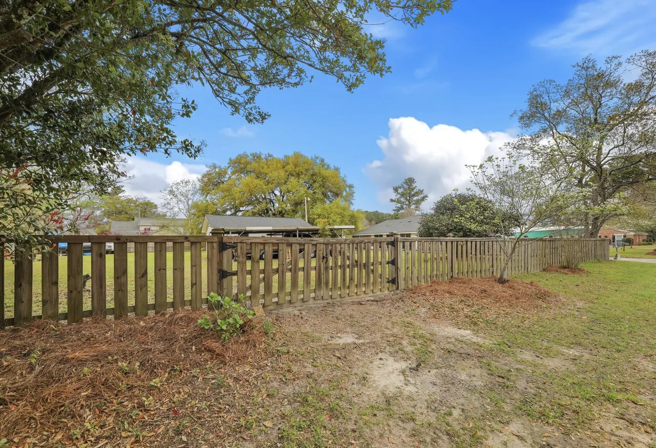 304 Land O Pines Cir, Moncks Corner, SC 29461