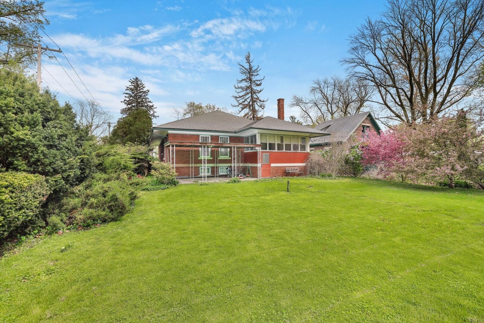 Sold Under 100K Sunday Circa 1913 Craftsman Bungalow in Newman, IL