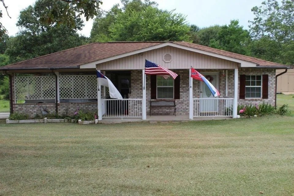 4003 E Fernwood Rd, MS 39648