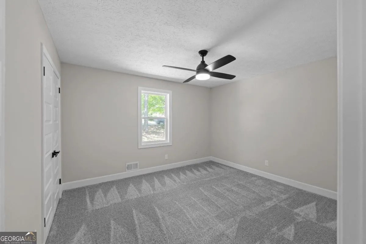 1729 Ridgedale Dr, Snellville, GA 30078