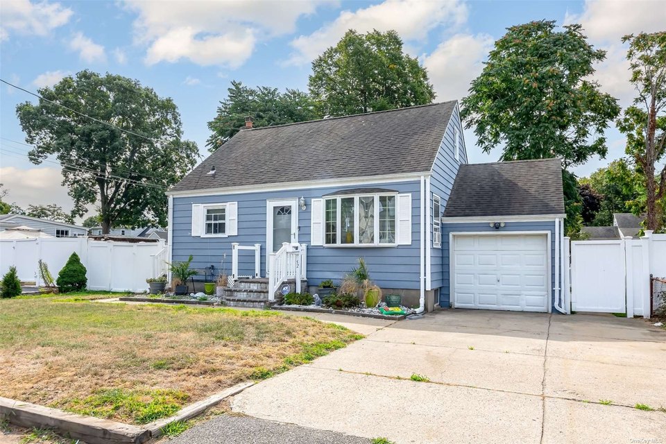 Copiague, NY Real Estate Copiague Homes for Sale