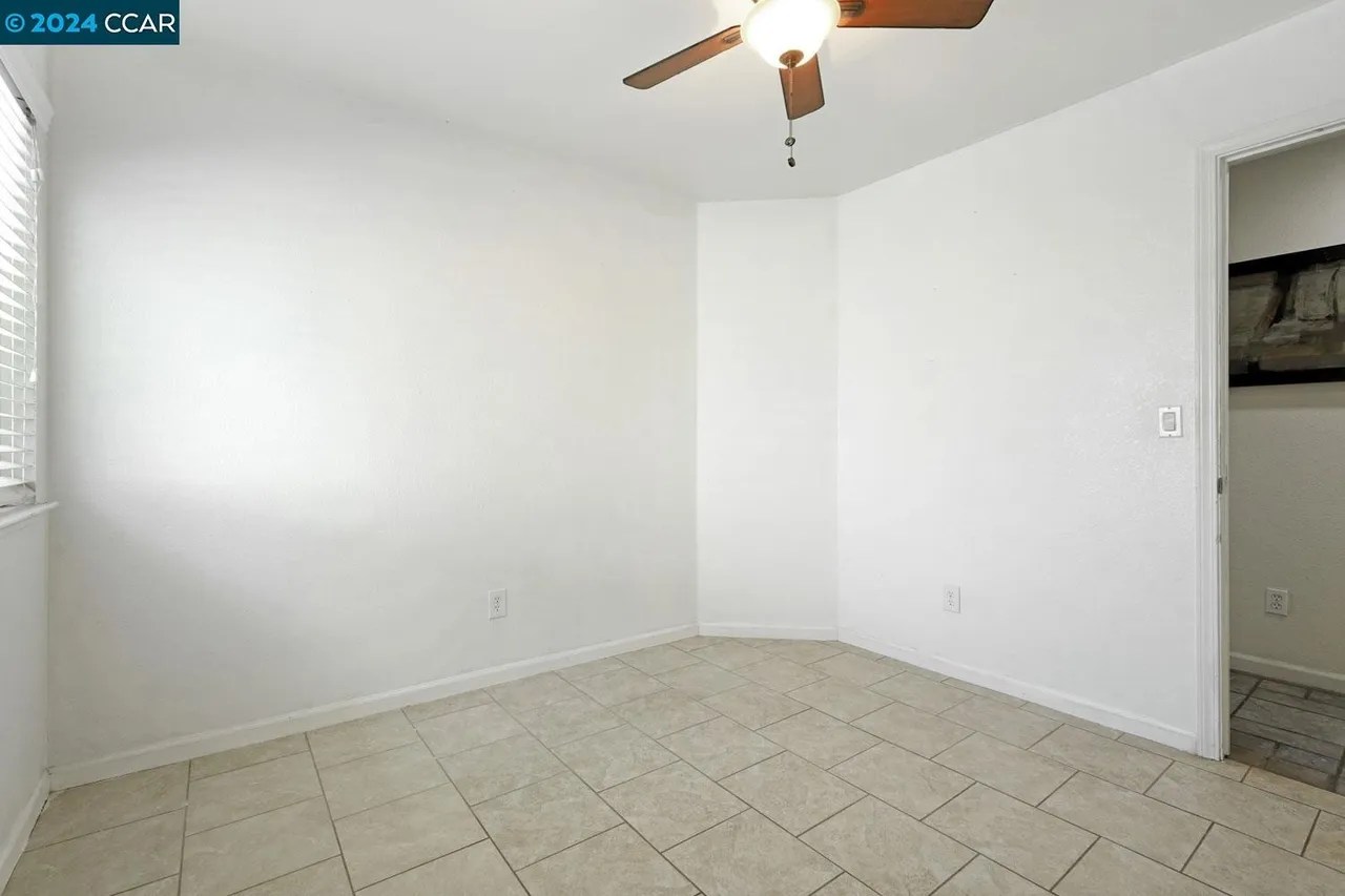 677 Jonquil Dr, Lathrop, CA 95330