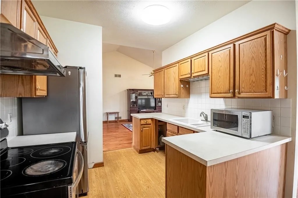 For Sale 900 S Keel Ridge Rd, Hermitage, PA 16148