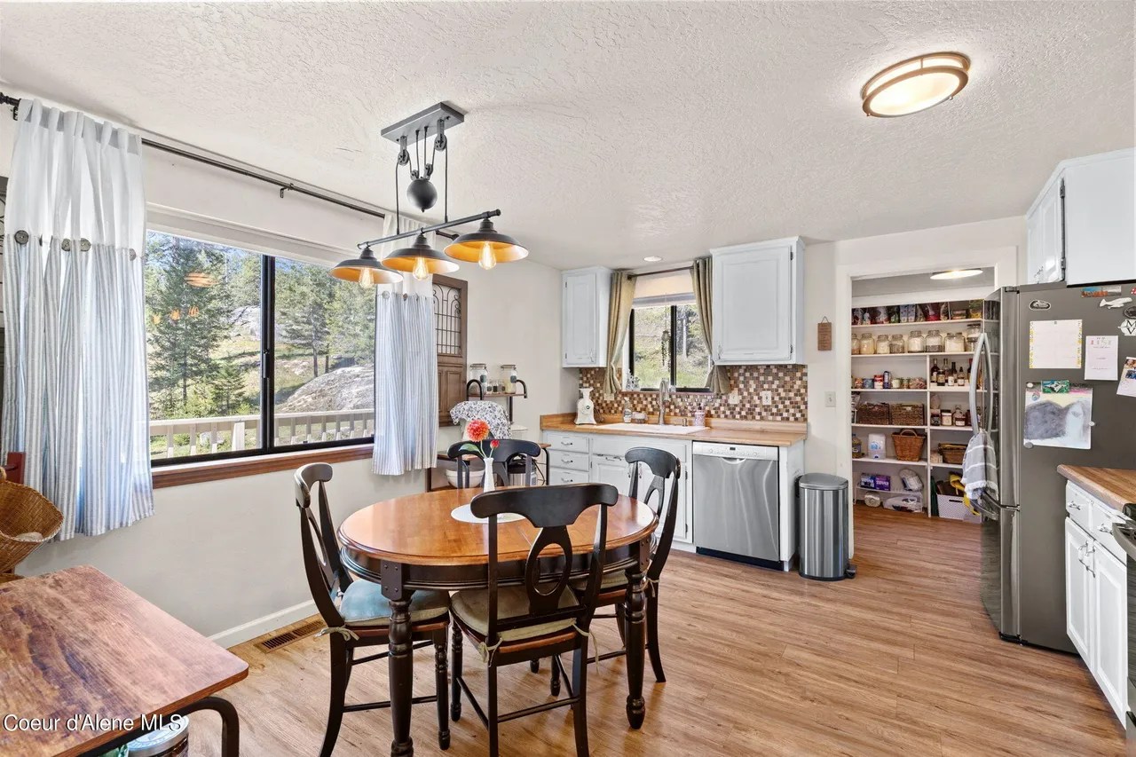 For Sale 237 Geenen Rd, Cocolalla, ID 83813