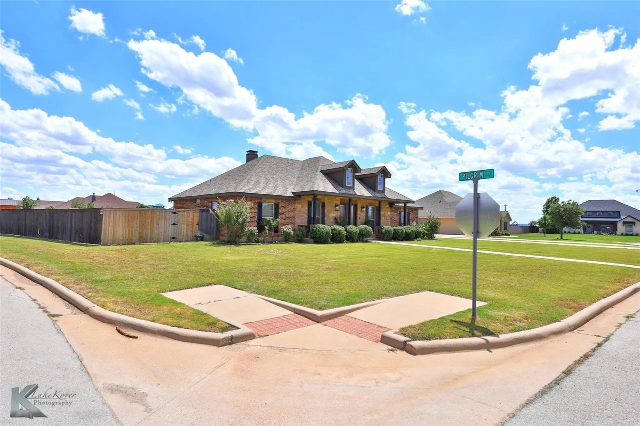 201 Angie Ln, Abilene, TX 79602 449,000