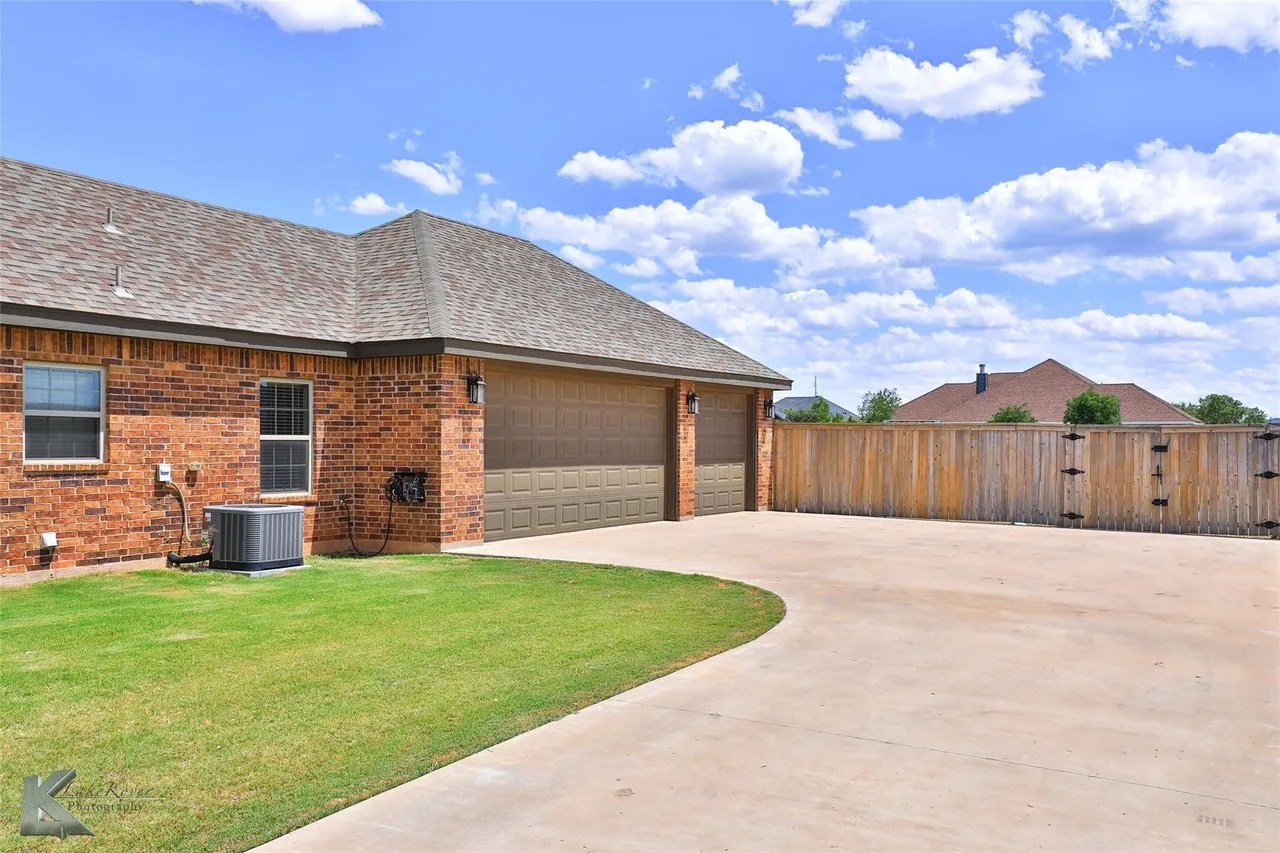 201 Angie Ln, Abilene, TX 79602 449,000