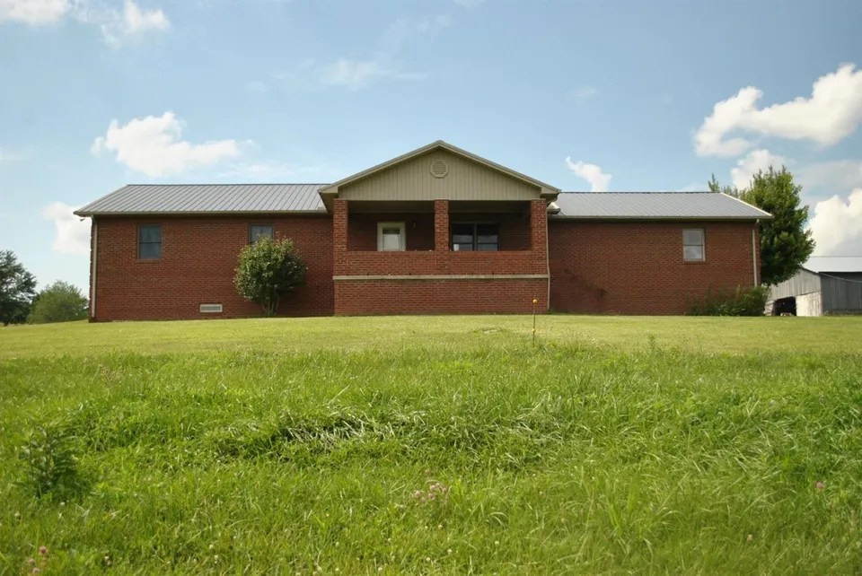 8380 Barbourville Rd, London, KY 40744
