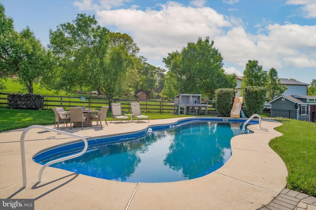 236 Lehigh Dr, Richboro, PA 18954