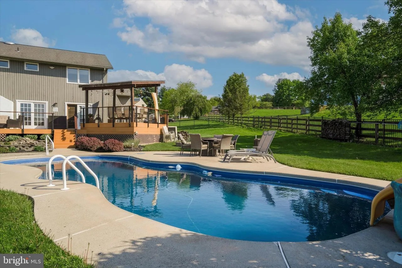 236 Lehigh Dr, Richboro, PA 18954