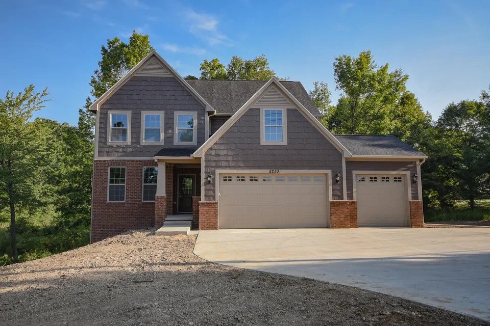 14040 Tupper Lake Dr, Linden, MI 48451