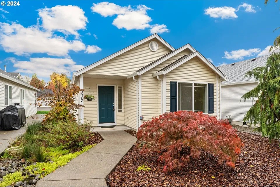 905 SE 6th St, Battle Ground, WA 98604 380,000