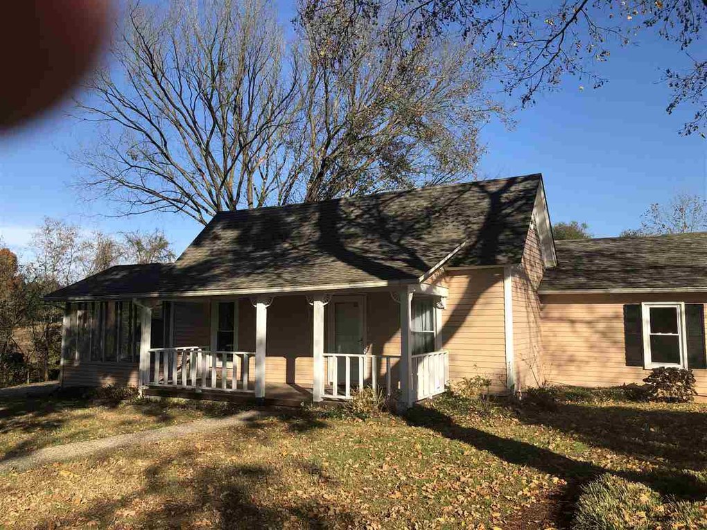 9446 Cemetery Rd, Bowling Green, KY 42103
