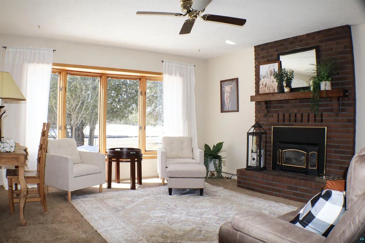 4856 Midway Rd, Duluth, MN 55811