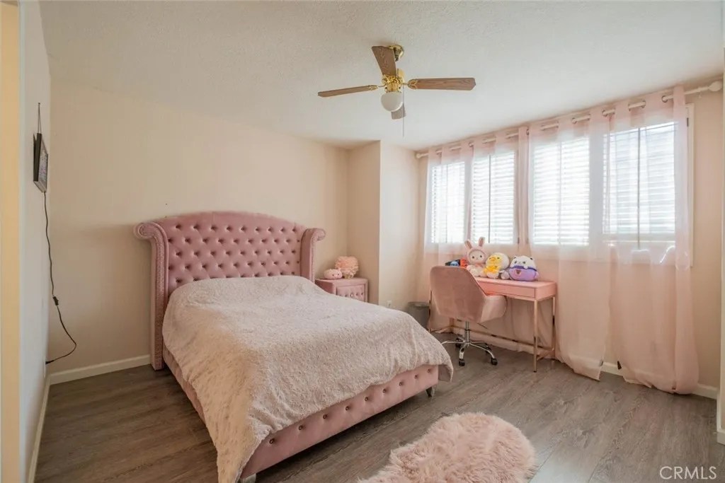 9653 La Tuna Canyon Rd, Sun Valley, CA 91352