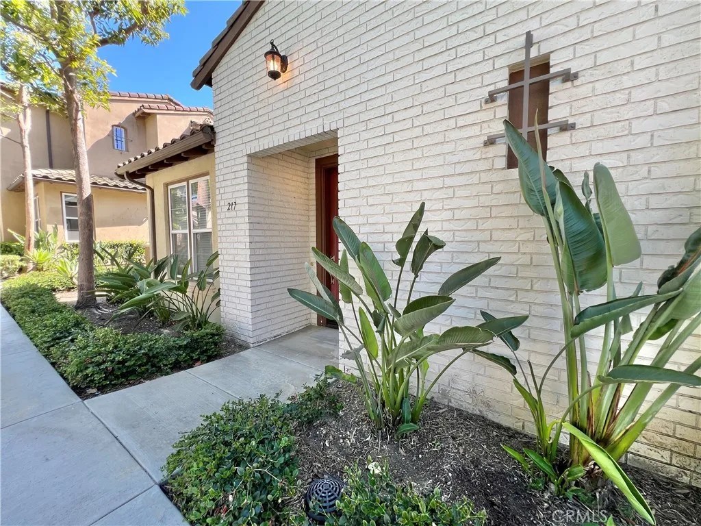 217 Tall Oak, Irvine, CA 92603