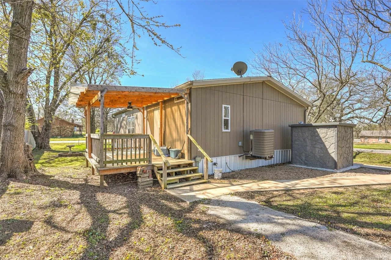31 S Beech St, Kellyville, OK 74039