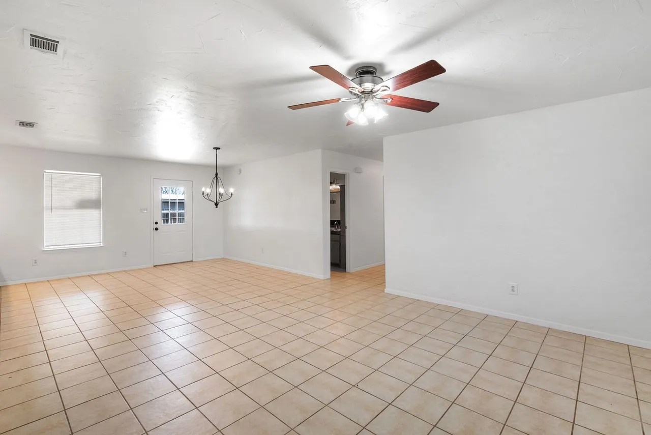 755 Hubbard Dr, Lipan, TX 76462 Home for Rent