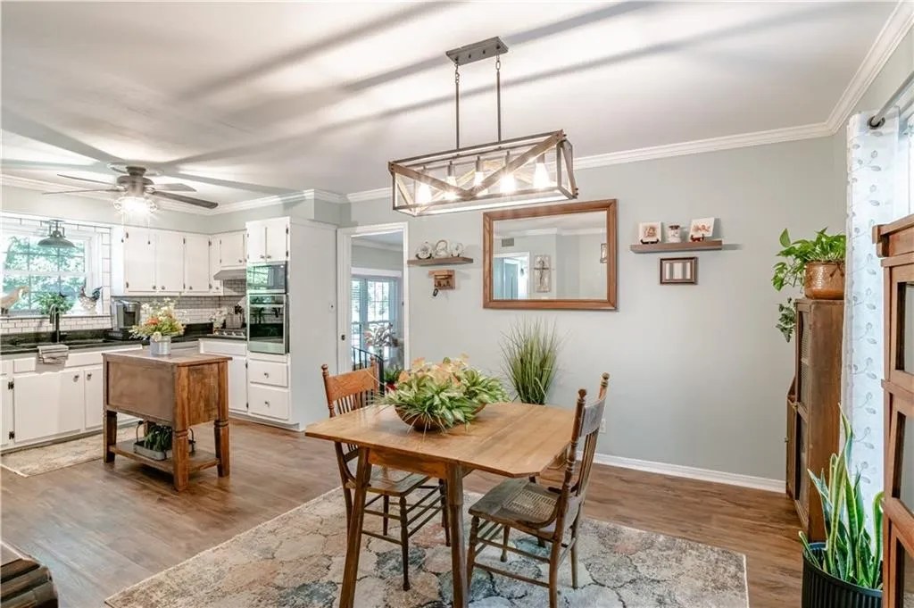 1229 Wolf Ridge Rd, Mobile, AL 36618