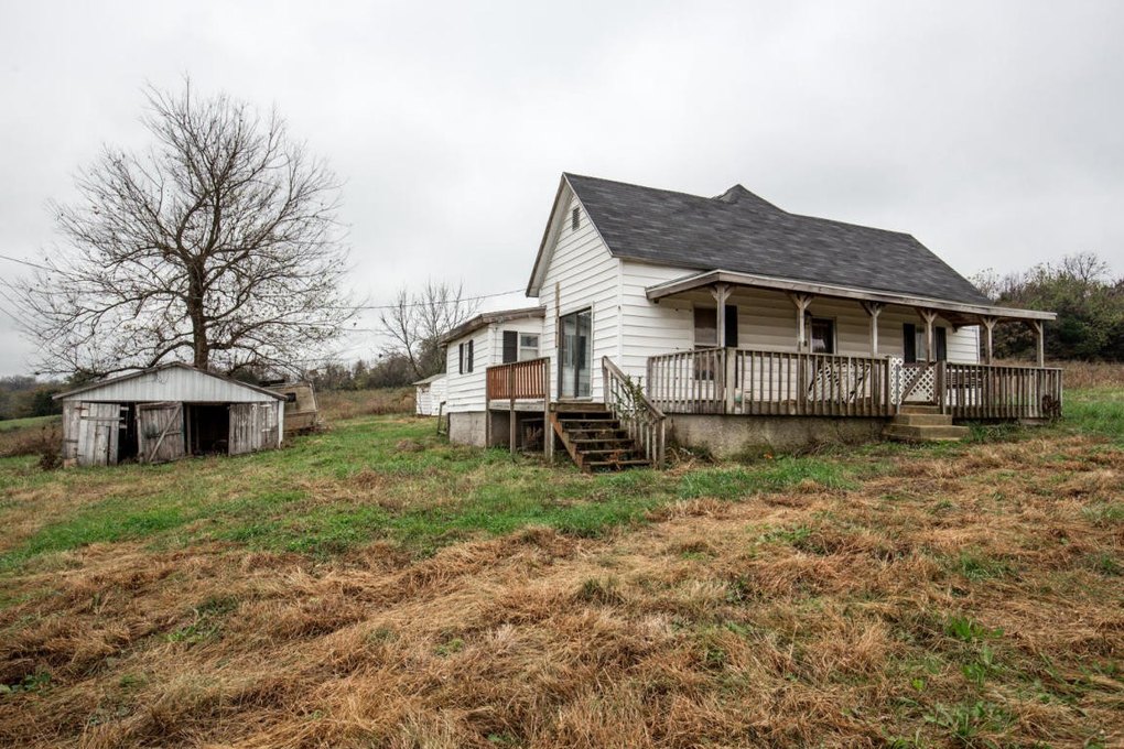 14796 W Farm Road 28, Walnut Grove, MO 65770