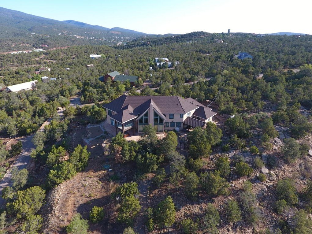 47 High Country Dr, Cedar Crest, NM 87008